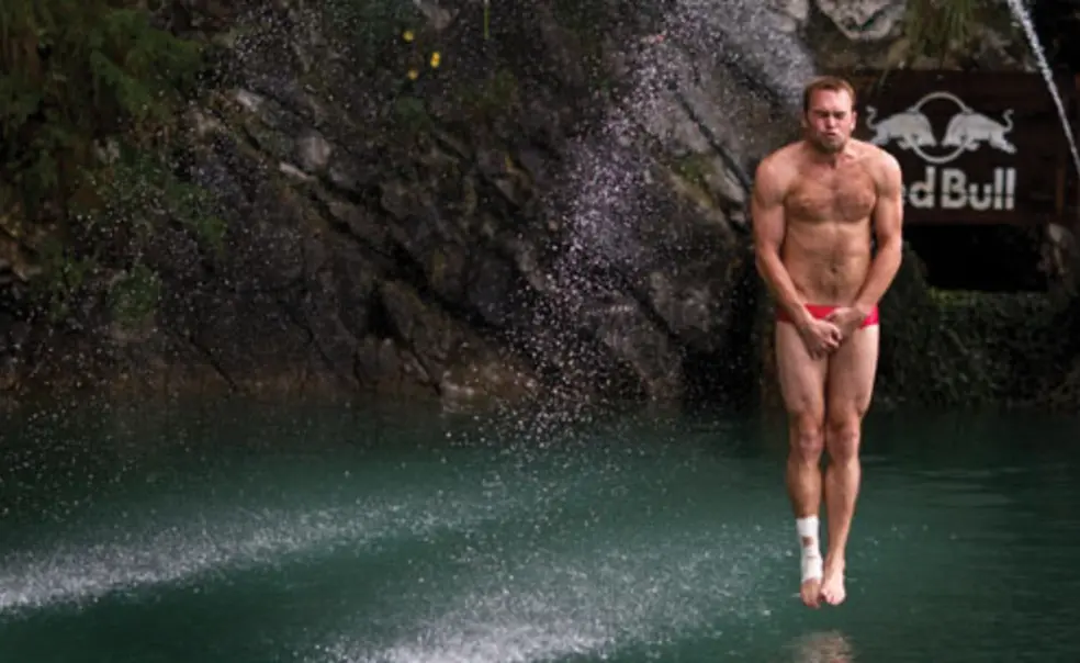 Video: (Really) high dives