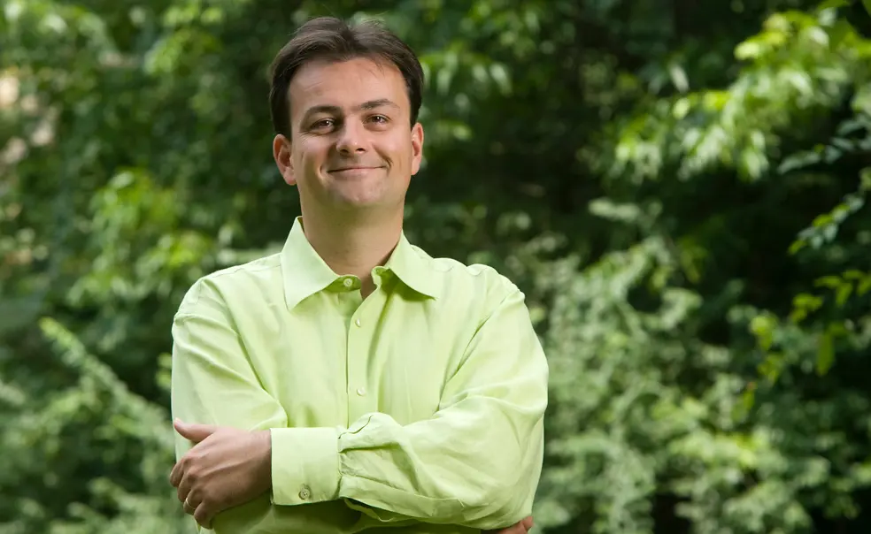 Laurent Dubois ’92 Reveals the ‘Language’ of Soccer Laurent Dubois ’92 Reveals the ‘Language’ of Soccer