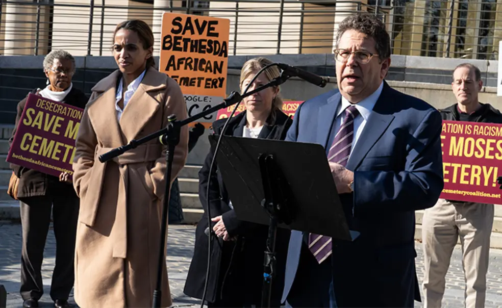 Attorney Steven Lieberman ’80 Is Arguing for an African-American Burial Ground Attorney Steven Lieberman ’80 Is Arguing for an African-American Burial Ground