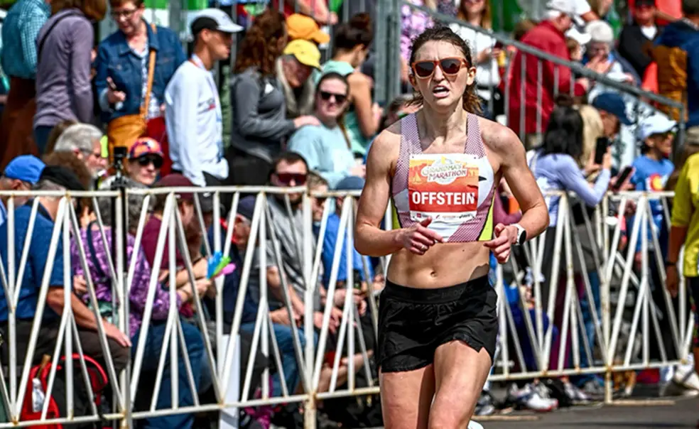 Sister Inspires Maddie Offstein ’19 As Olympic Marathon Trials Approach