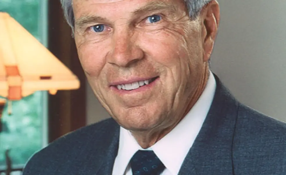 Mind-FcBkMcPherDKCrownew.jpg Researching Embattled Rebel: Jefferson Davis as Commander in Chief, James McPherson found a man of “iron-willed determination.” Davis’ strength as a commander in chief “was one of the reasons why the Confederacy was able to hold out for four years