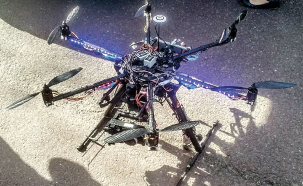 Look! Up in the sky! Look! Up in the sky!