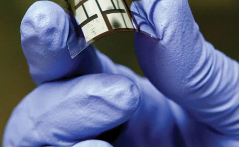 BREAKING GROUND: Nooks, crannies boost solar cells BREAKING GROUND: Nooks, crannies boost solar cells