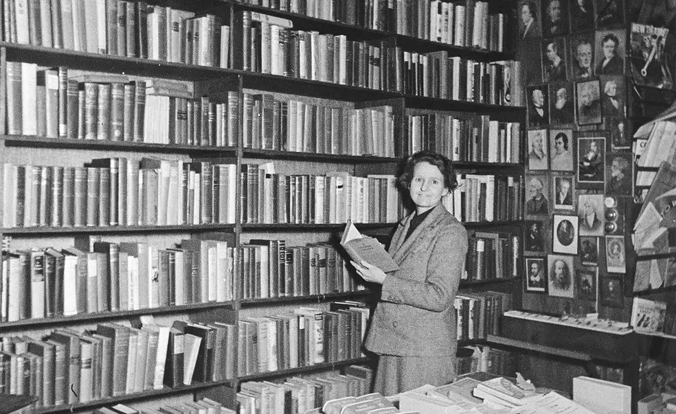 Digital Humanities Project Opens Records of Famed French Bookshop Digital Humanities Project Opens Records of Famed French Bookshop