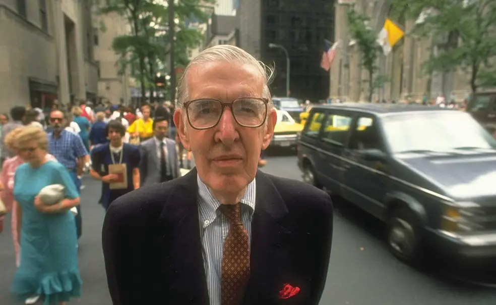 PRINCE_William-Whyte.jpg William H. “Holly” Whyte ’39 on Fifth Avenue in 1989.