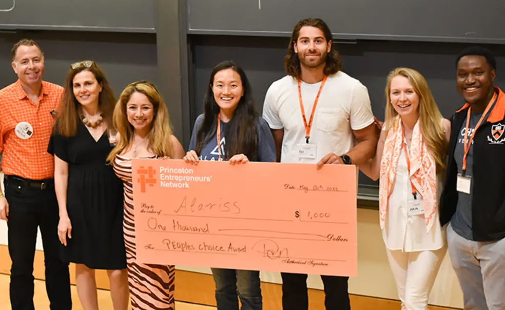 Alumni Entrepreneurs Pitch Startups to Impact the World