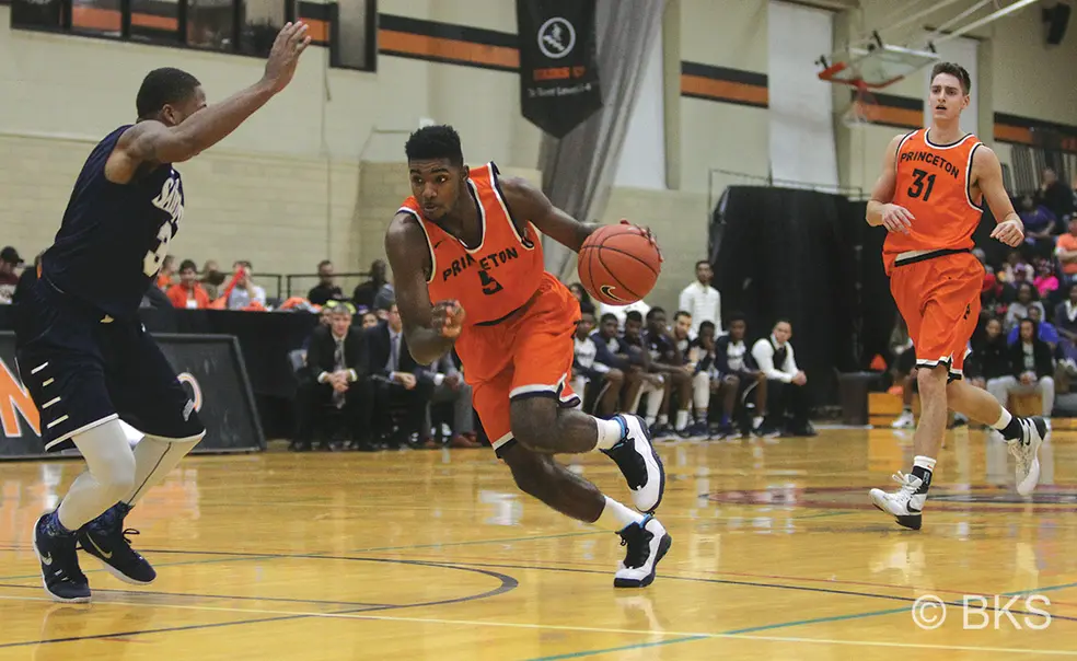 Men’s Basketball: Off and Running Men’s Basketball: Off and Running