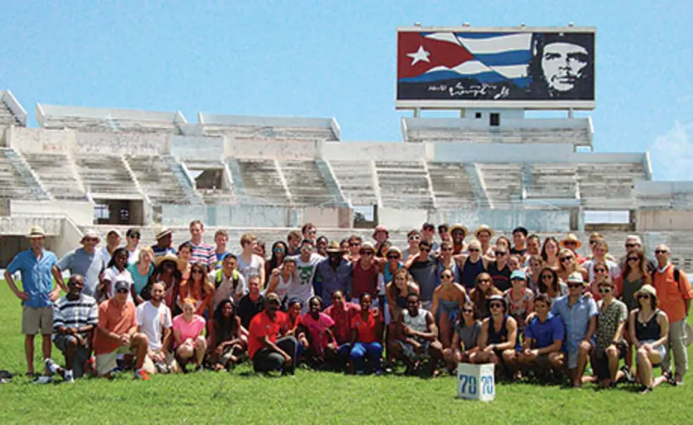 SP-EPcubatrack1new.jpg The Princeton teams pose for a group photo at Estadio Panamericano in Havana, site of the 1991 Pan American Games.