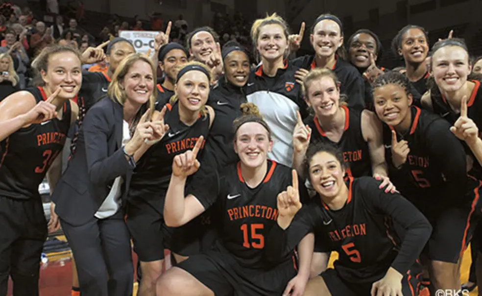 Women's Basketball: Perfection