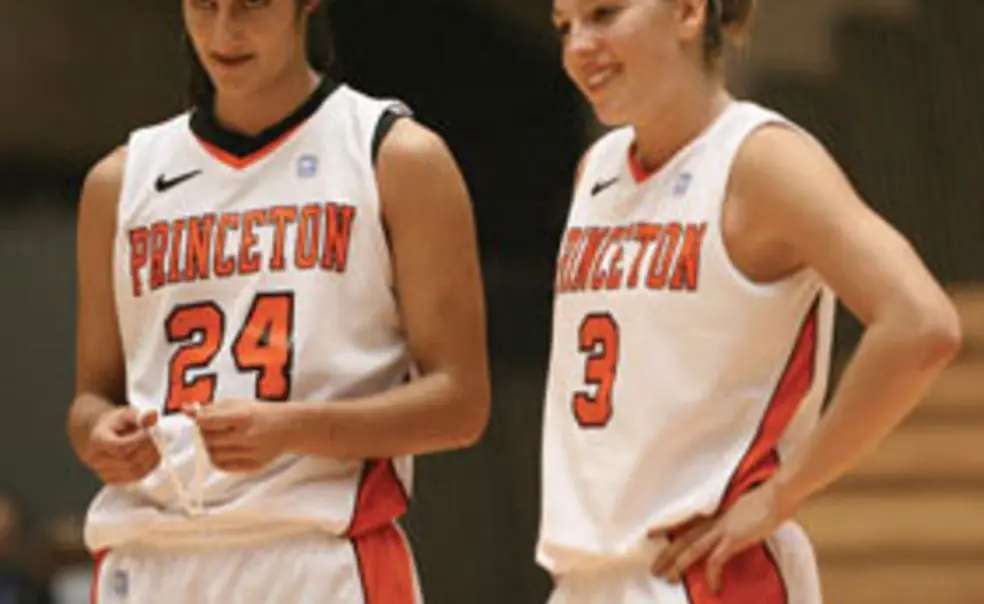 Bond of longtime teammates gives women’s basketball a bounce 