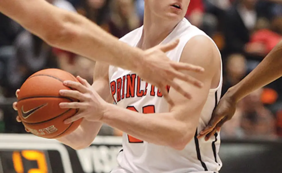 SPshortsNew.jpg Henry Caruso ’17