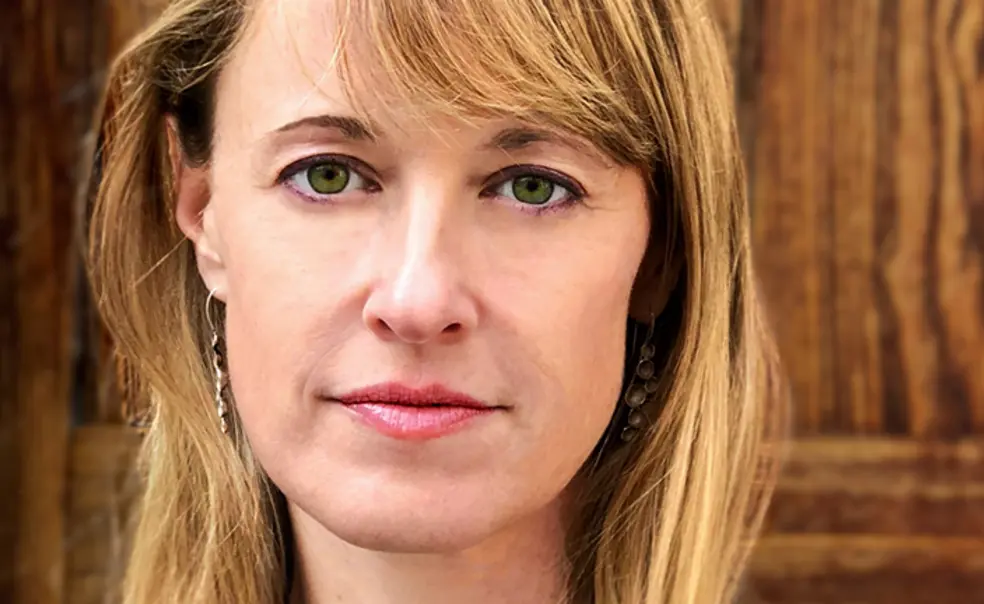 TOW_MeredithMartin_cropped.jpg This is a headshot photo of Meredith Martin ’97