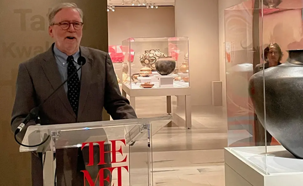 TOW_MichaelBrown_MFB speaking 2.jpg Michael Brown ’72 speaks at The Met in front of the Pueblo pottery exhibit.