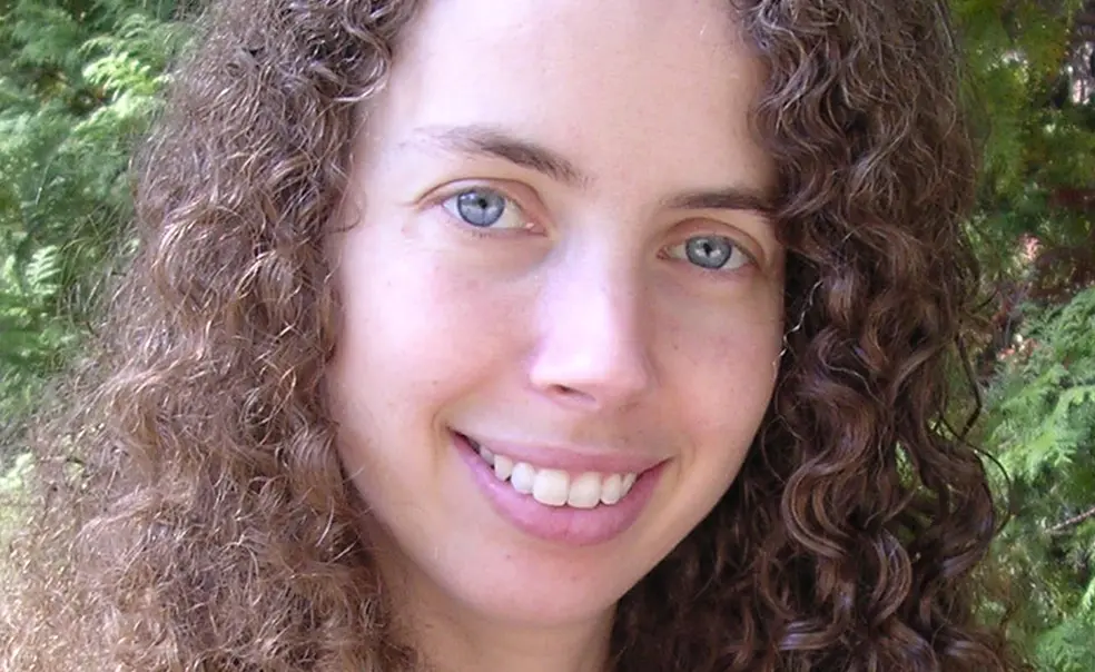 Sarah Beth Durst ’96 Conjures Magical Worlds In Her Novels Sarah Beth Durst ’96 Conjures Magical Worlds In Her Novels