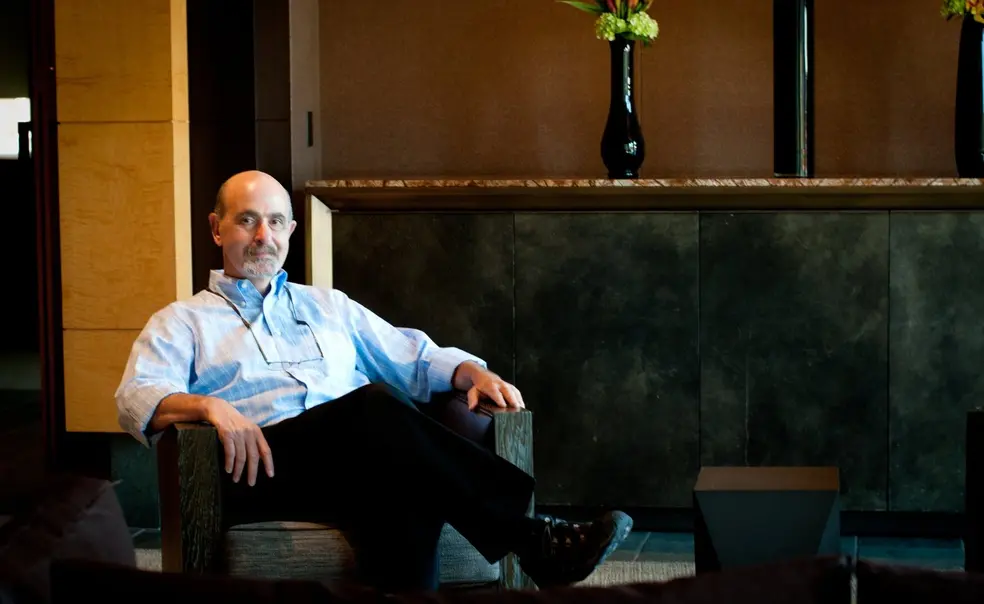 David Abromowitz ’78’s Novel Explores the Immigrant Journey David Abromowitz ’78’s Novel Explores the Immigrant Journey