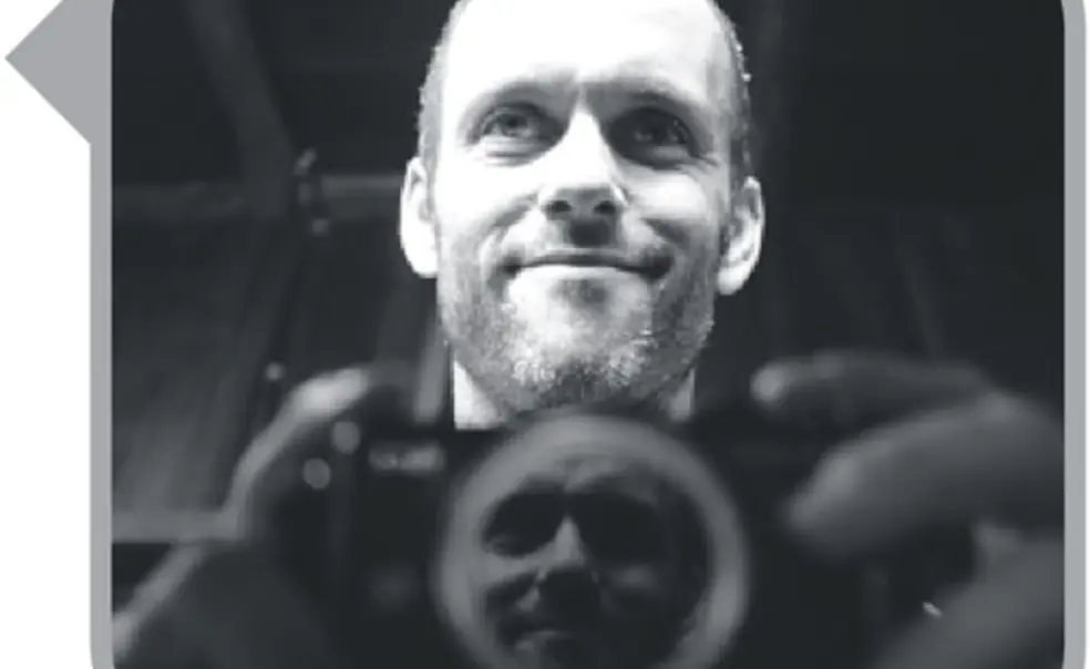 Following: Blogger Michael Sheridan *02