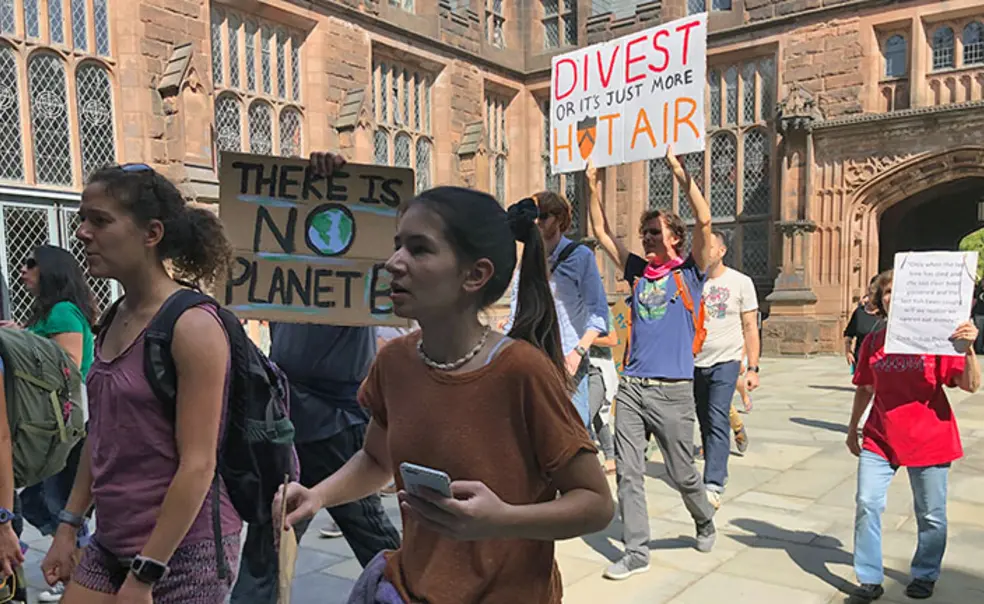 Princeton Students, Faculty Join Community in Climate Strike Princeton Students, Faculty Join Community in Climate Strike