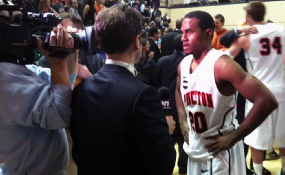 Davis '12 hits winning shot, sends Princeton to NCAA Tournament Davis '12 hits winning shot, sends Princeton to NCAA Tournament