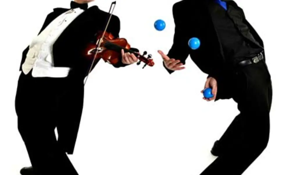 Weiss '03 blends entertainment with service Weiss '03 blends entertainment with service