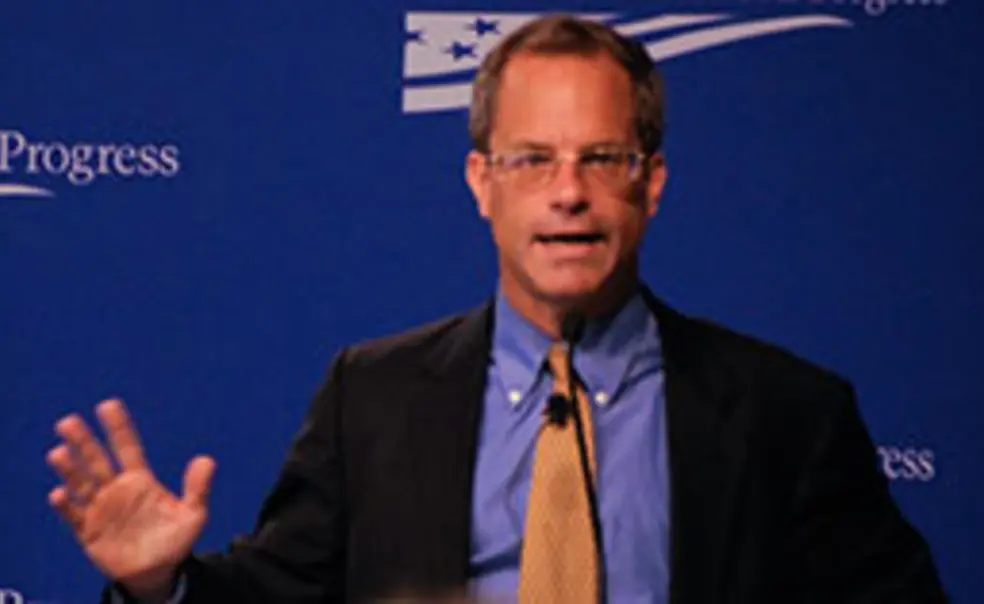 Tiger of the Week: Internet Privacy Expert Peter Swire '80 Tiger of the Week: Internet Privacy Expert Peter Swire '80