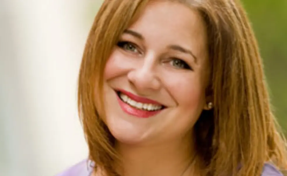 Tiger of the Week: Jennifer Weiner '91 Tiger of the Week: Jennifer Weiner '91