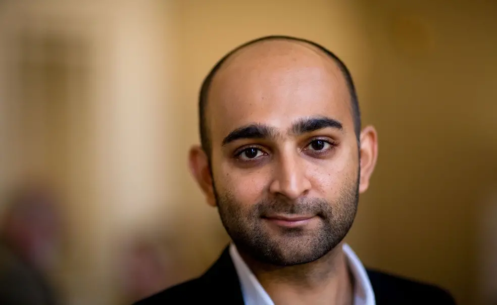 Mohsin Hamid ’93’s Exit West Conjures the Plight of Modern Refugees