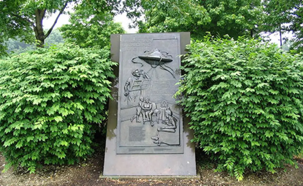 Rally 'Round the Cannon Rally 'Round the Cannon