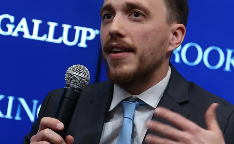 Jonathan Rothwell *09 Revitalizes Conversation on Solutions for Income Inequality Jonathan Rothwell *09 Revitalizes Conversation on Solutions for Income Inequality