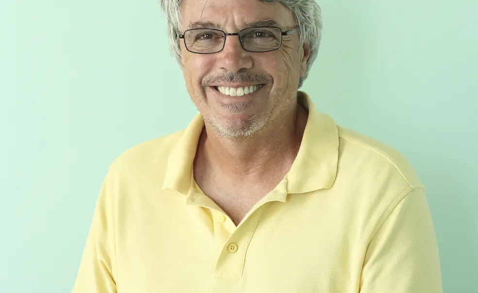 S.C. Gwynne ’74 Chronicles a Football Revolution S.C. Gwynne ’74 Chronicles a Football Revolution