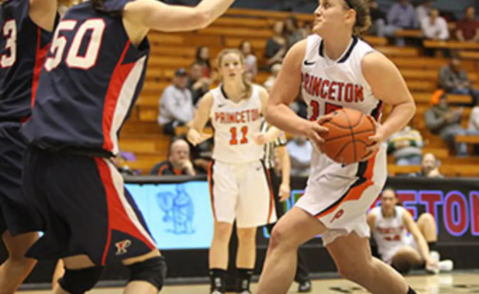 Annie Tarakchian â16 scored 12 points off the bench against Penn. (Beverly Schaefer)