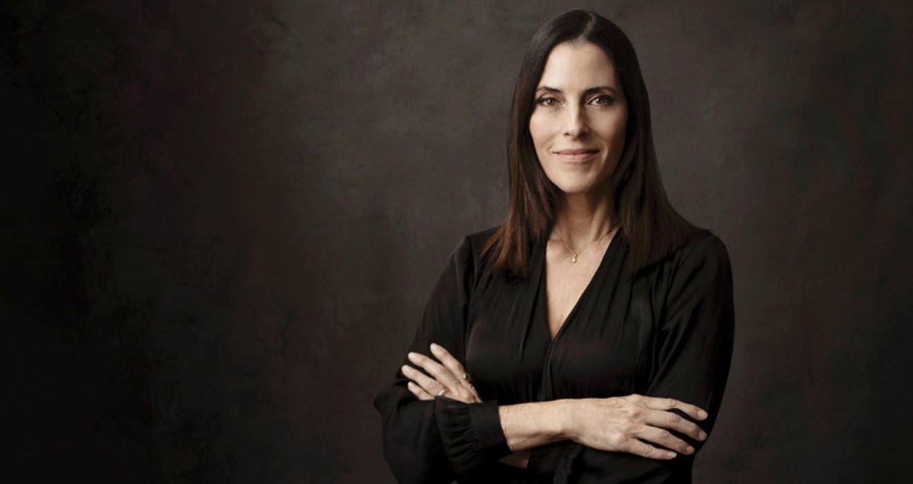 Cecilia Peck in drammatically lit photo