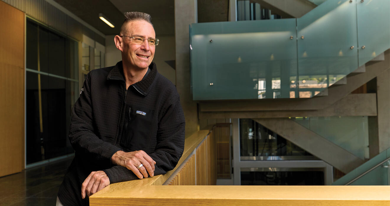 portrait of Rob Knight