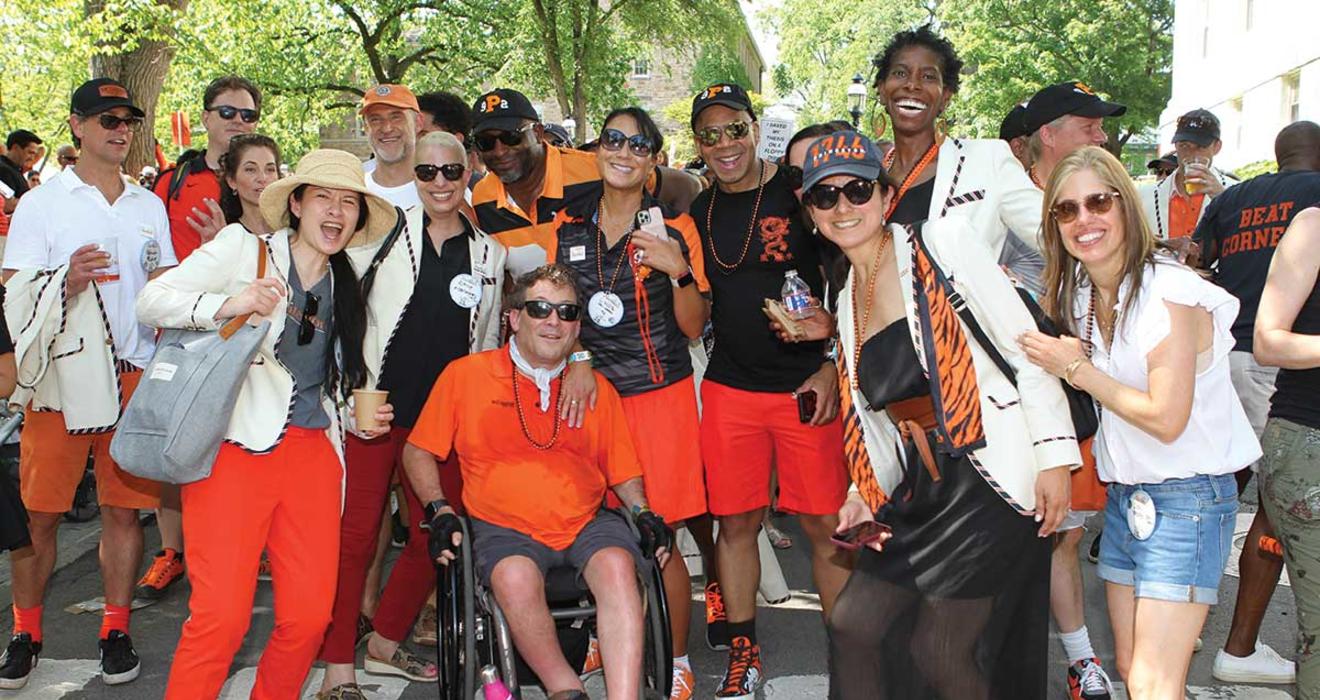 From left, front: June Wu ’92, Josh Rudolph ’92, Emily Moqtaderi ’92, Leon Newsome ’92, Jeff Zerba, Linda Jeo Zerba ’92, Craig Powell ’92, Irma Martinez ’92, Nicola Springer ’92, and Jen Roos ’92