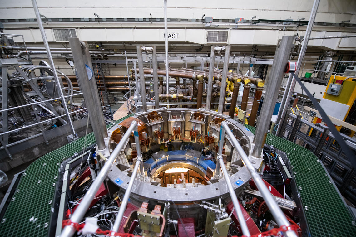 navidbaraty-pppl-70.jpg A view from above the magnetic bottle that holds hot fusion fuel at the Prnceton Plasma Physics Laboratory.