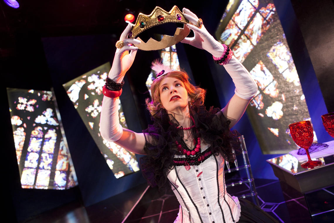 9-BiancaCrown.jpg Bianca Takes the crown, from "Women Beware Women," 2010.