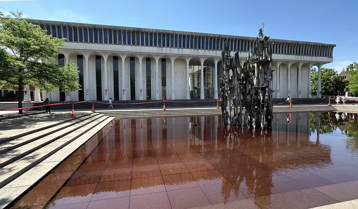 Fountain_big.jpg