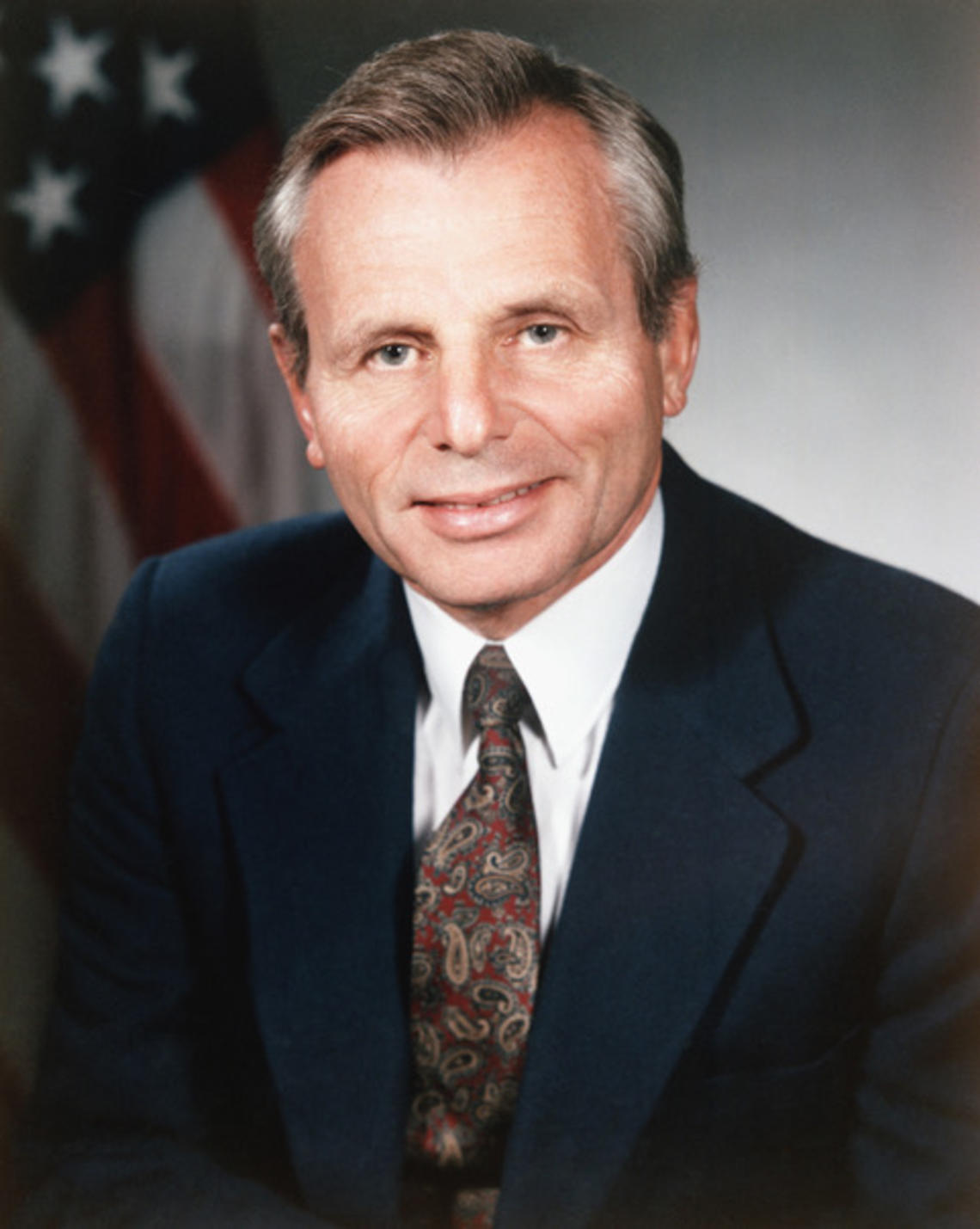 Frank_Carlucci_official_portrait.JPEG