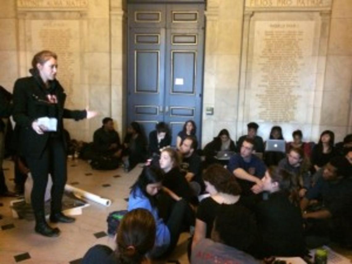 Students inside Nassau Hallâs atrium Tuesday morning. (PAW/Allie Wenner)