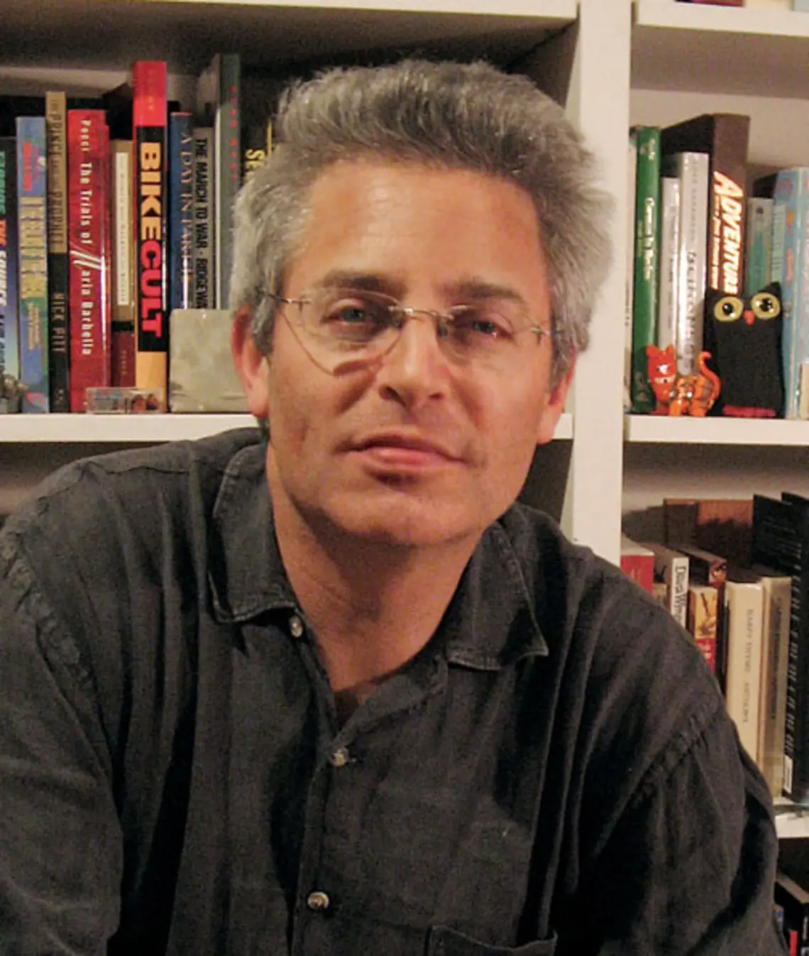 John Oakes ’83 has come up with one solution to a struggling mainstream publishing model.