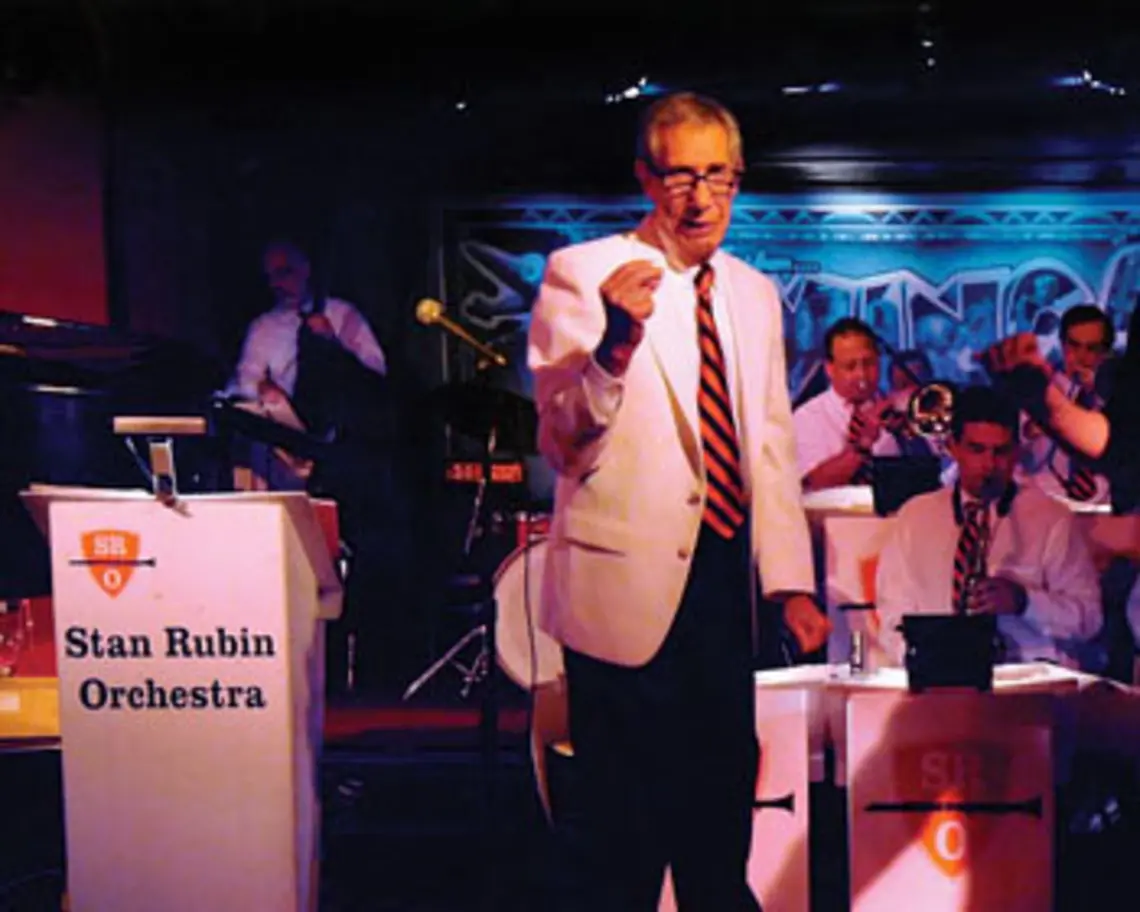 Stan Rubin ’55 performing with his band at Swing 46 in New York City in 2009.