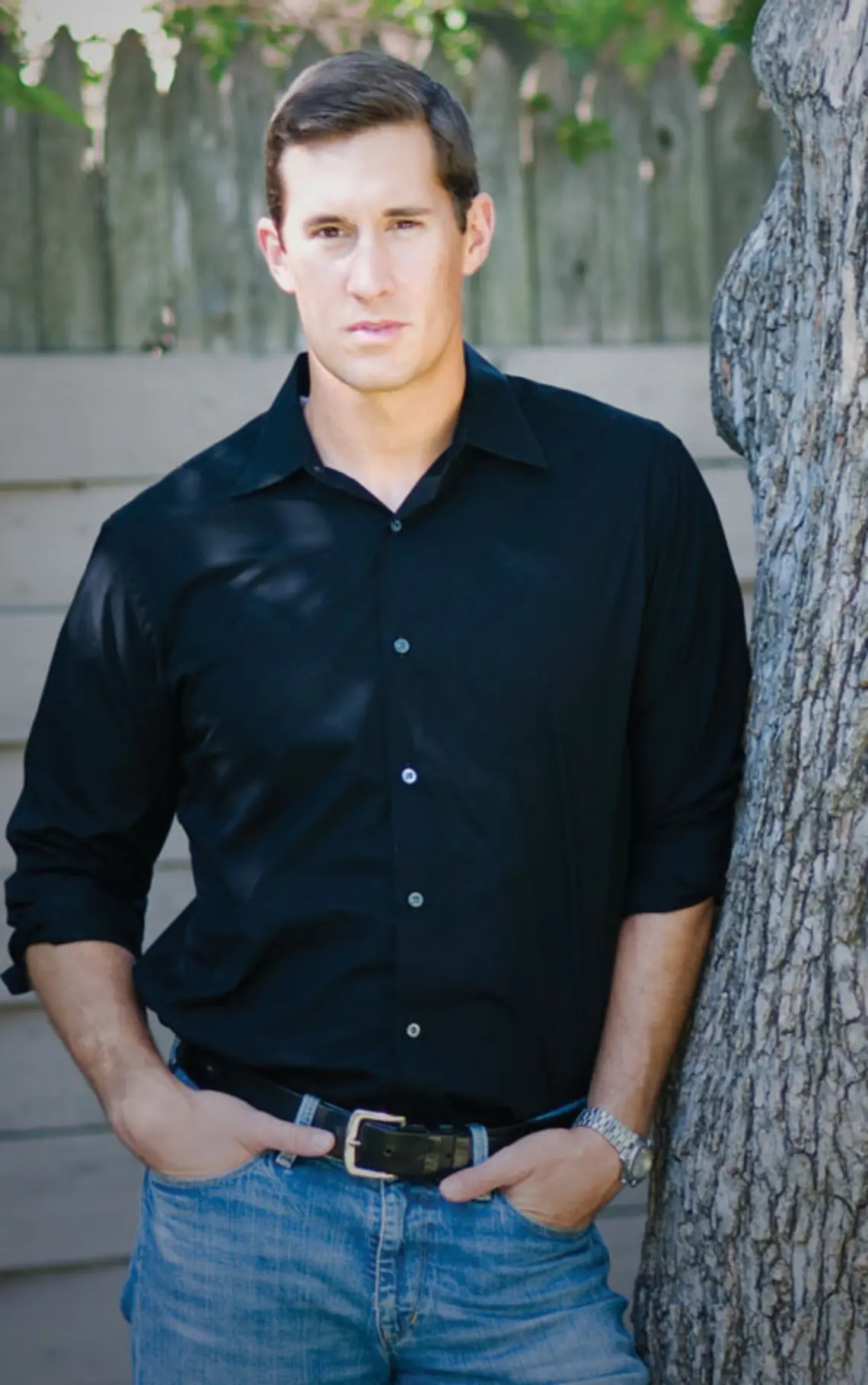 LIVE.Books_Campbell.jpg Former Marine Lt. Donovan Campbell ’01