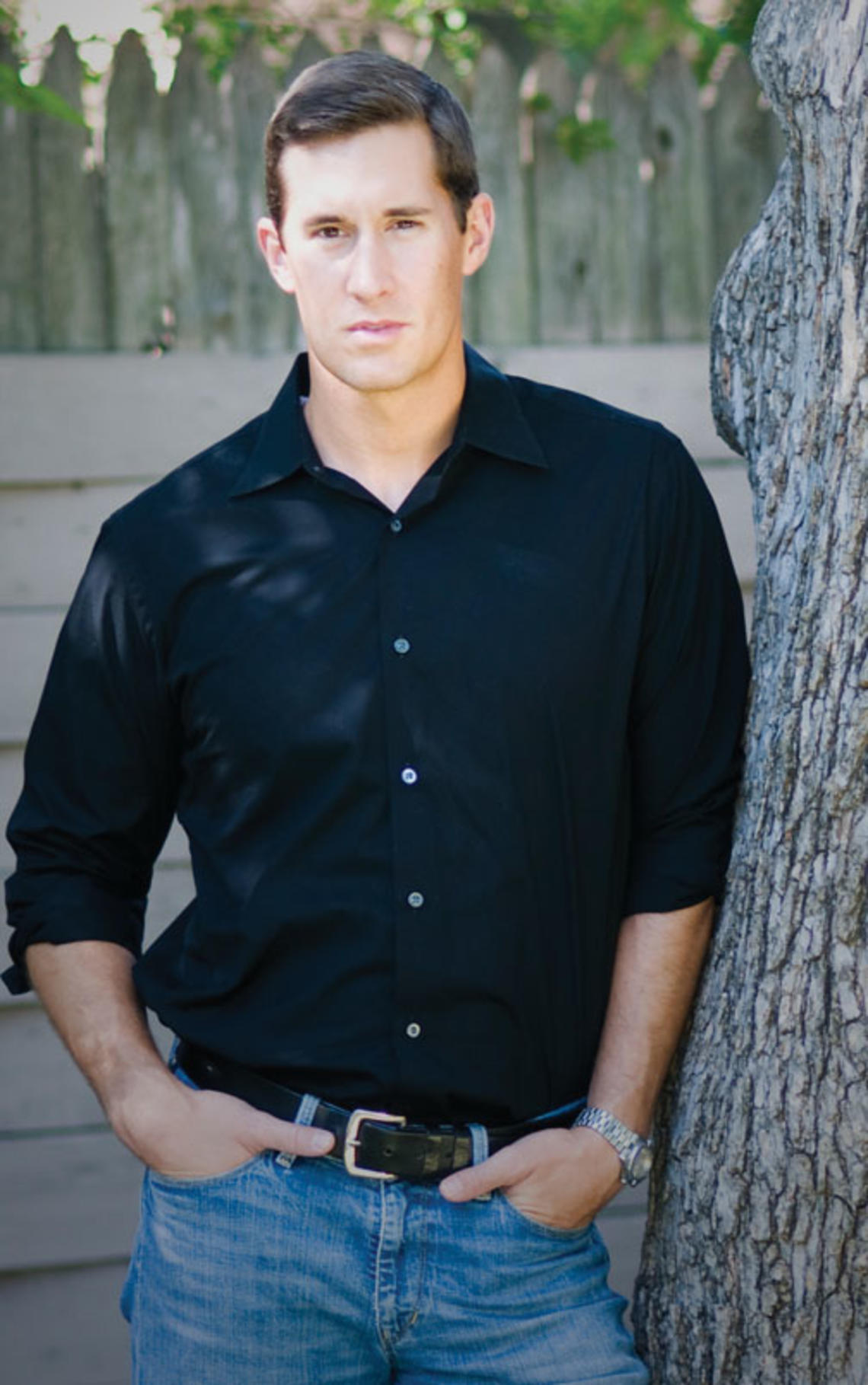 LIVE.Books_Campbell.jpg Former Marine Lt. Donovan Campbell ’01