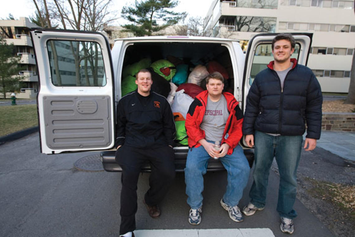 Robert Brueswitz ’08, left, and Bobby Morris ’10 of the Laundry Agency making a delivery.