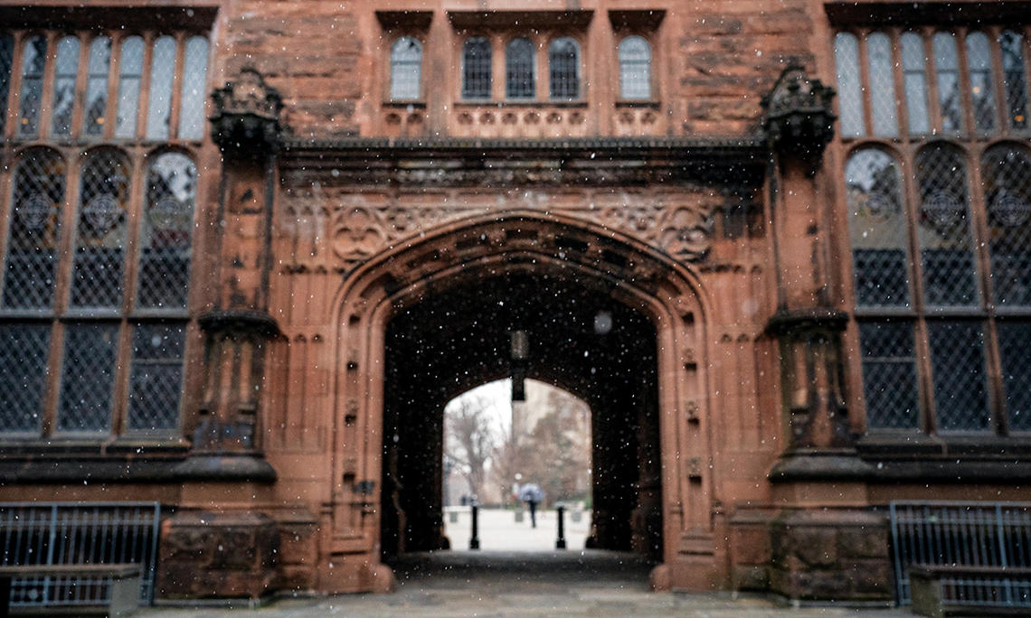 OTC_CampusSnowFlurries-010623_0009.jpg