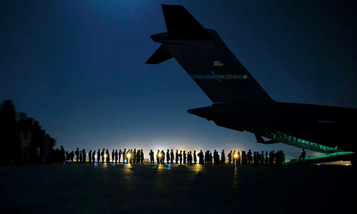 Afghans lined up to fly out of Afganistan