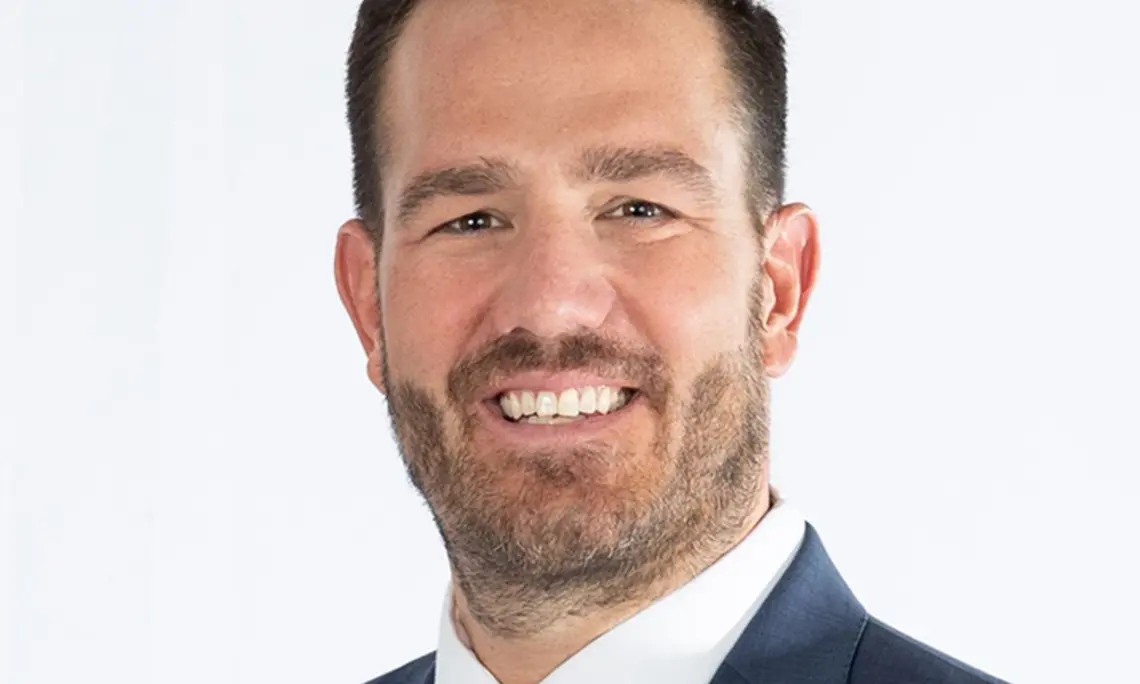 Headshot photo of Ross Tucker ’01