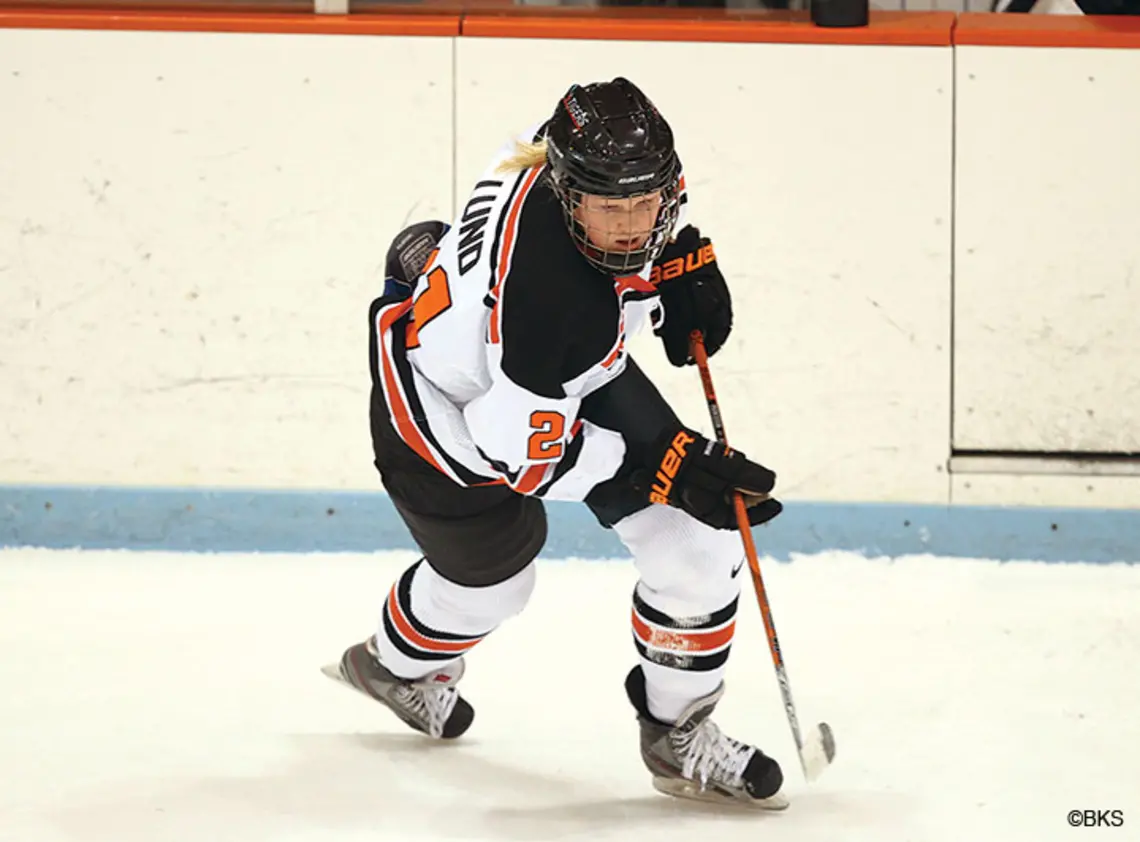 SP-IceHockeye069newclip.jpg