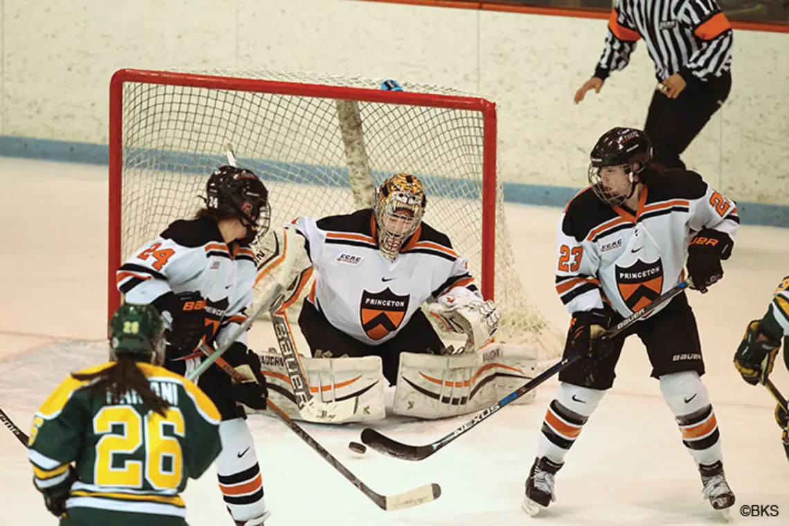 SP-womhockeyNew.jpg