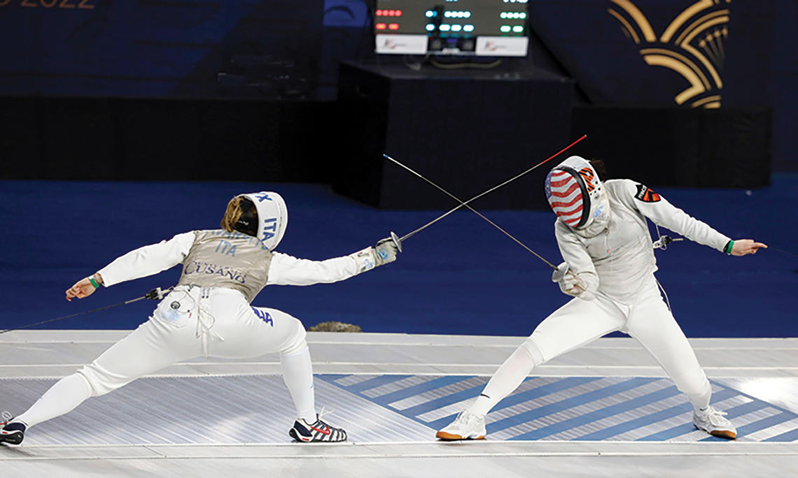 Maia Weintraub fencing