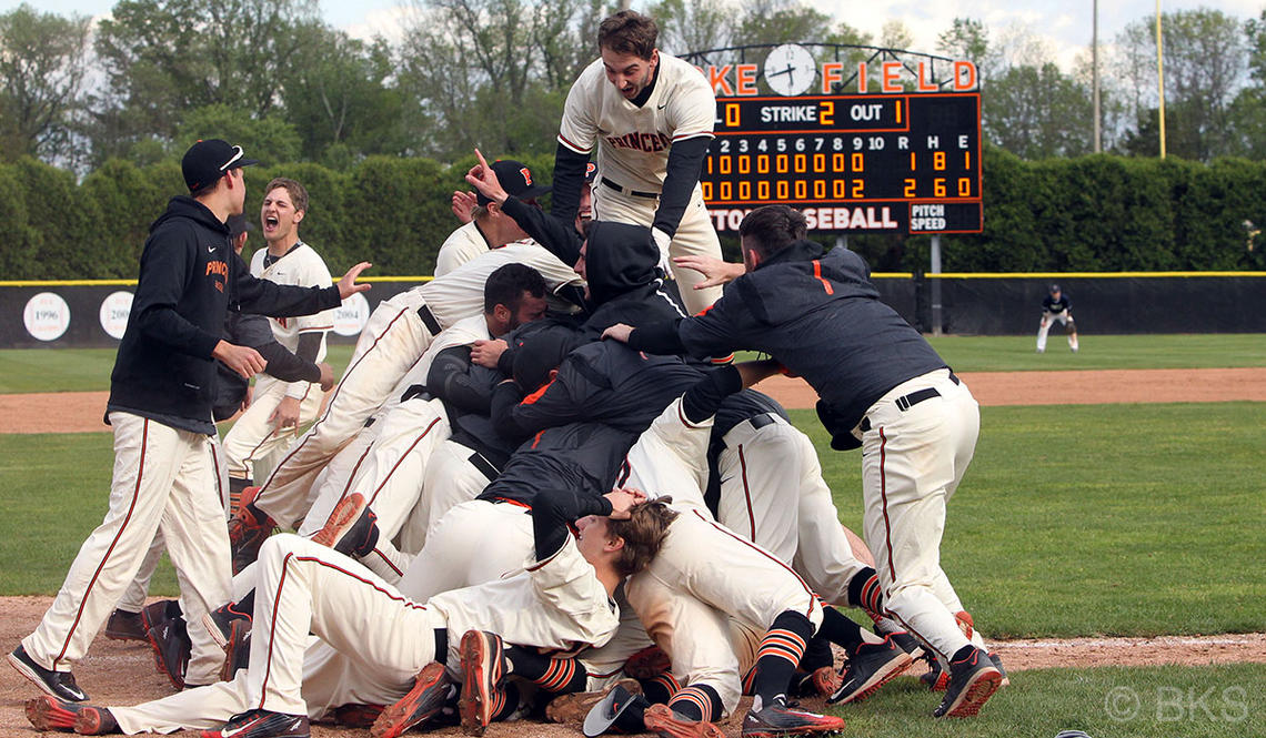 baseball-2016-ILCS.jpg
